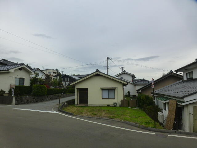 現地（外観）／西、北公道に面する角地です。