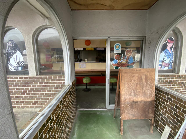 店舗入り口