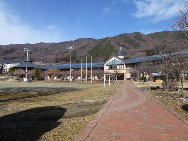 長和町立和田小学校 (1,456m)