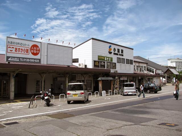 しなの鉄道小諸駅 (7,900m)