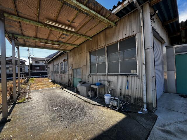 工場　　北東より