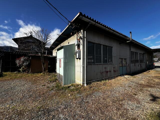 工場　南東より
