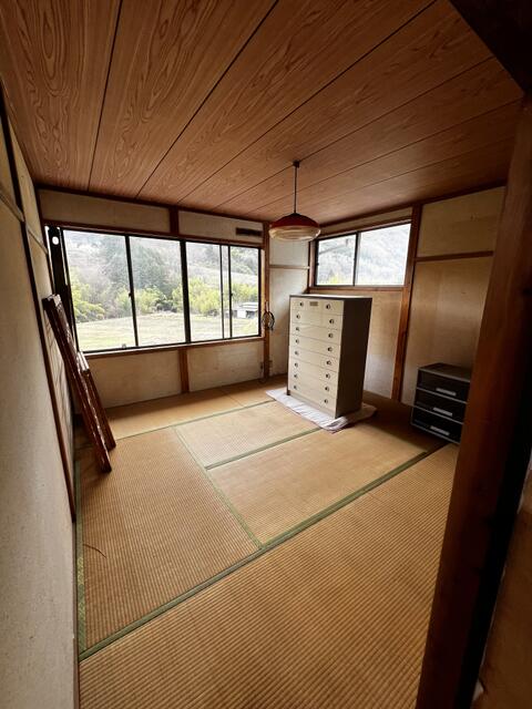 ２階和室　８帖