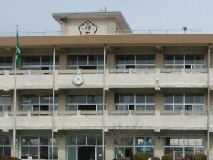 多治見市立根本小学校 (1,061m)