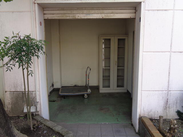 風除室シャッター前