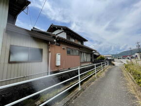 detached 岐阜県揖斐郡大野町大字稲富 地図を見る