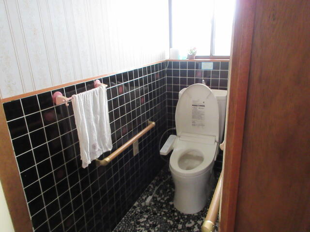 detached 岐阜県安八郡神戸町大字南方 地図を見る