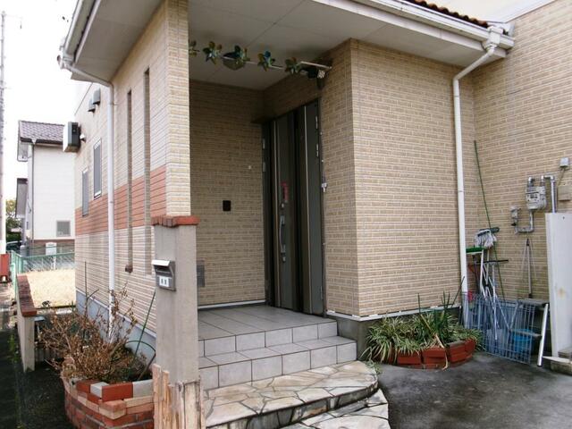 玄関／住まいの「顔」となる玄関／撮影日2025-02-03