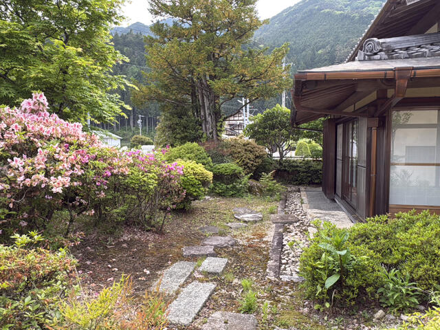 detached 岐阜県下呂市萩原町羽根 地図を見る
