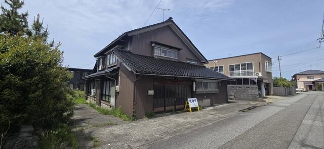detached 富山県滑川市坪川新 地図を見る