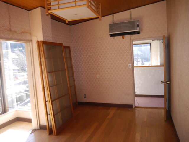 detached 長野県木曽郡南木曽町読書 地図を見る