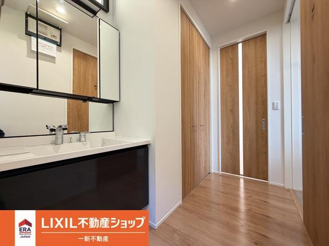 detached 三重県員弁郡東員町大字穴太 地図を見る