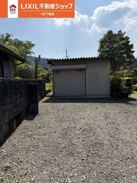 現地（駐車場）／物置