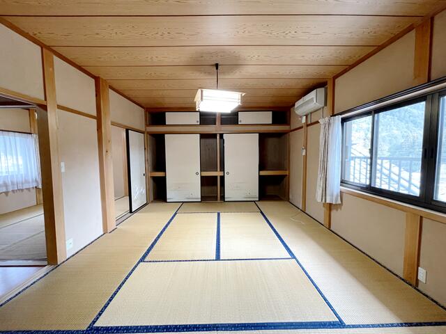 detached 岐阜県加茂郡七宗町神渕 地図を見る