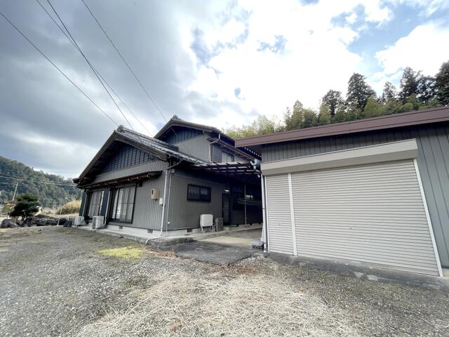 detached 岐阜県加茂郡七宗町神渕 地図を見る