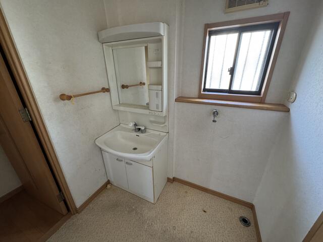 detached 愛知県海部郡蟹江町大字西之森 地図を見る