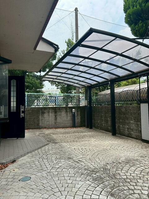 現地（駐車場）／ガレージ付き