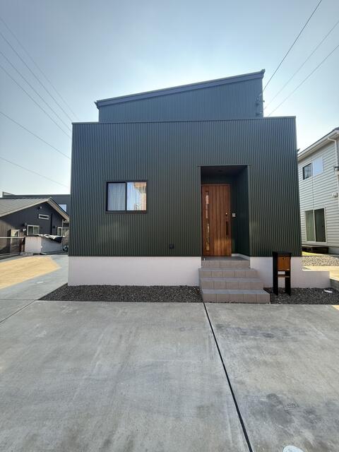 静岡県静岡市の一戸建て | 4180万円 | 3SLDK | 204.79m² | Akiyama house finder