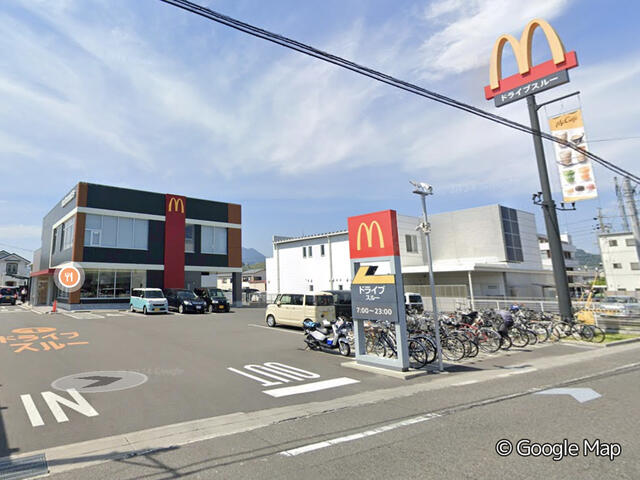 マクドナルド沓谷店 (684m)