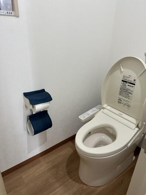 １Ｆもう一つのトイレも洋式で男女個別で利用可能です。／撮影日2024-10-27