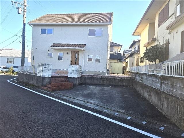 静岡県藤枝市の一戸建て | 3700万円 | 4SLDK | 227.27m² | Akiyama house finder