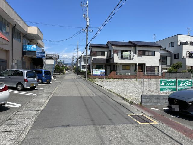 前面道路　幅員約５．４ｍ