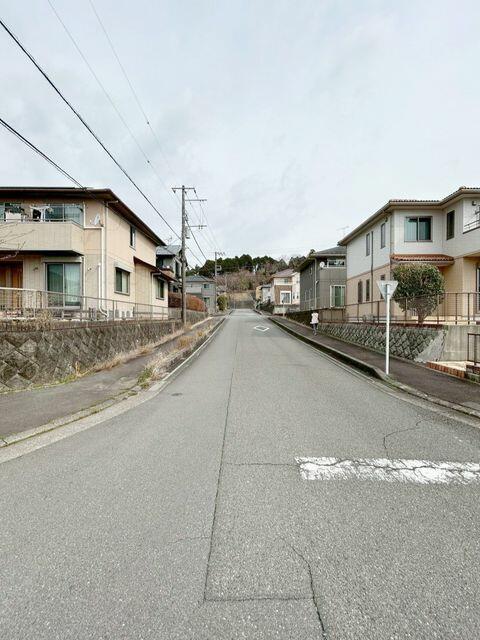前面道路（東側）