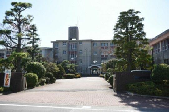 御殿場市立御殿場南小学校 (1,020m)