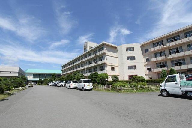 伊豆の国市立長岡中学校 (1,250m)