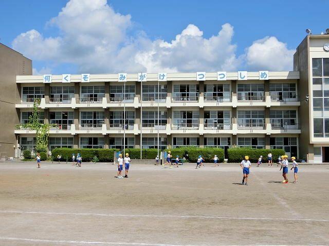 伊豆の国市立長岡南小学校 (1,250m)
