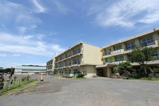 伊豆の国市長岡北小学校 (1,600m)