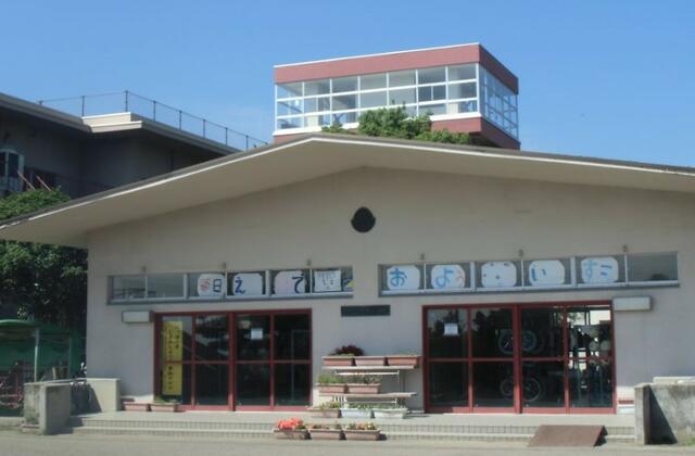 弥彦村立弥彦小学校 (1,802m)