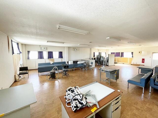 室内にあるものは撤去いたします。