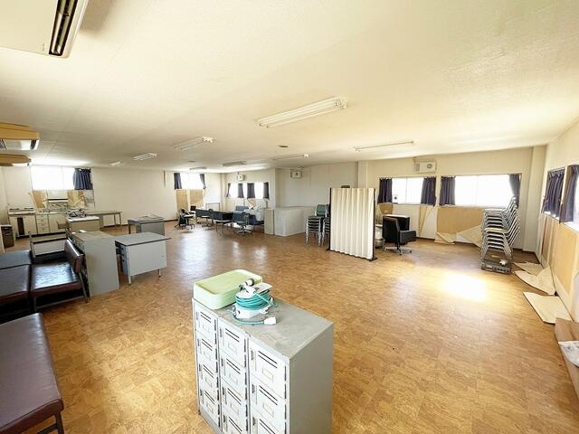 室内にあるものは撤去いたします。