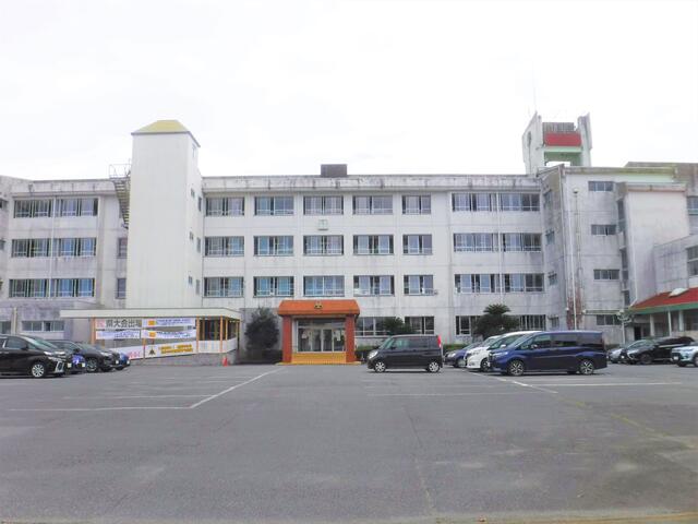 菊川市立岳洋中学校 (441m)