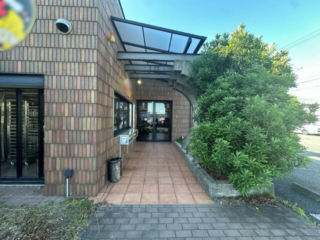 共用部エントランス／店舗内入口