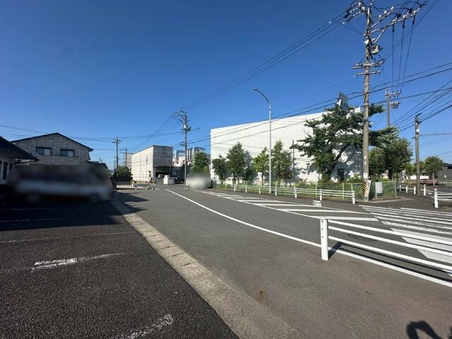 現地（駐車場）／東側前面道路