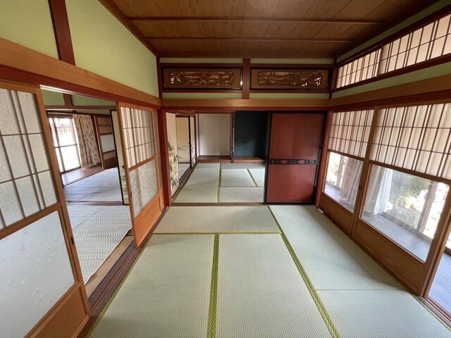 detached 滋賀県米原市上多良
