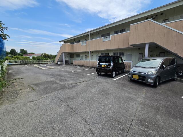 ④駐車場