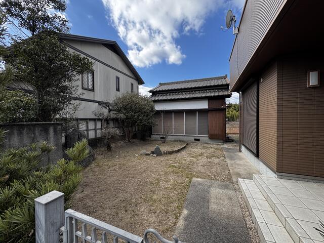 detached 愛知県知多郡東浦町大字石浜字菰蓋 地図を見る
