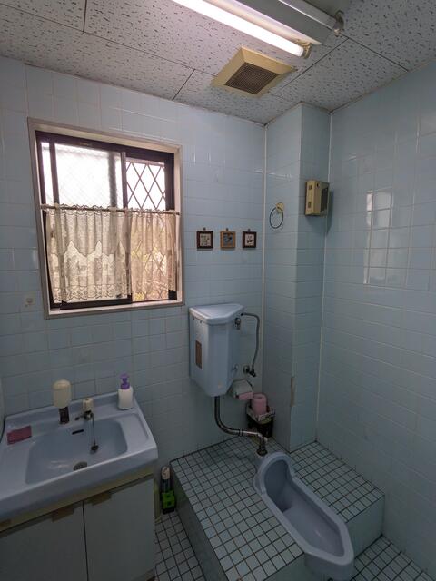 １階　トイレ・手洗い