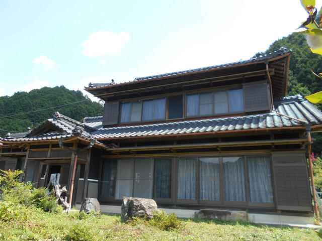 detached 岐阜県加茂郡七宗町神渕 地図を見る