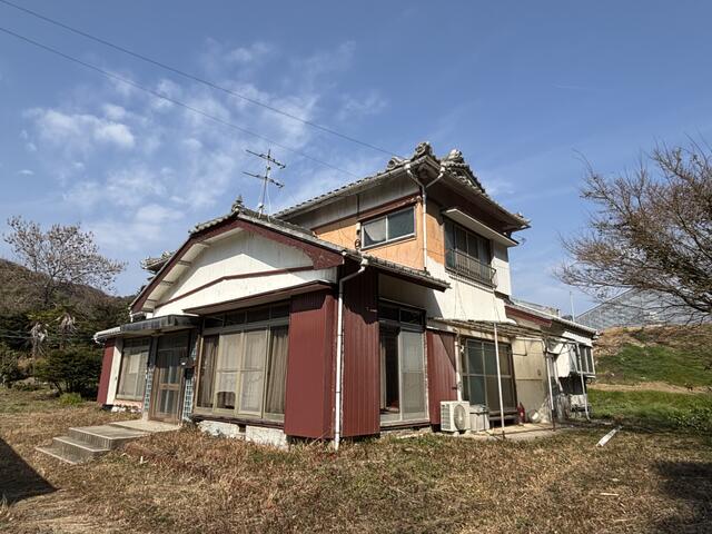 detached 愛知県蒲郡市一色町坂角 地図を見る