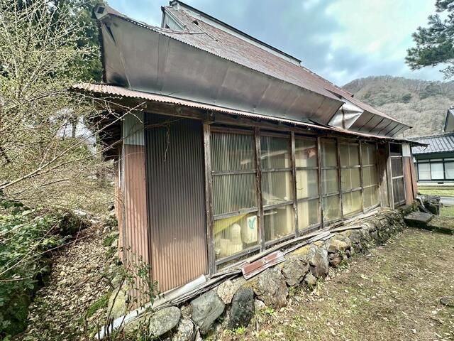 detached 滋賀県長浜市余呉町菅並 地図を見る