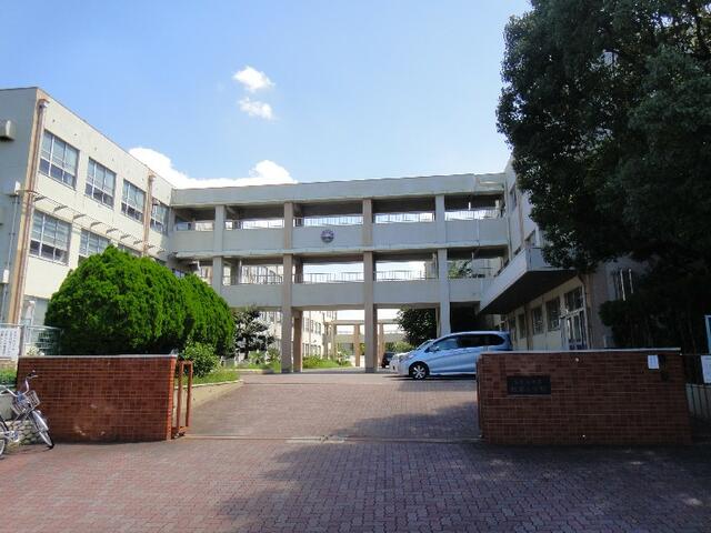 名古屋市立旭出小学校 (1,056m)