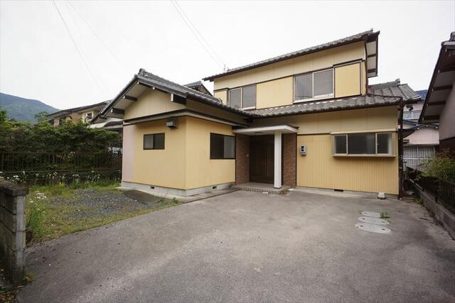 detached 岐阜県揖斐郡池田町六之井 地図を見る
