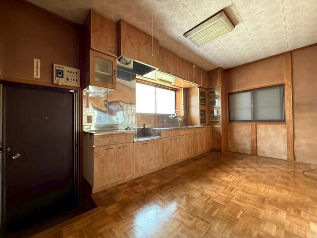 detached 愛知県弥富市鯏浦町上六 地図を見る