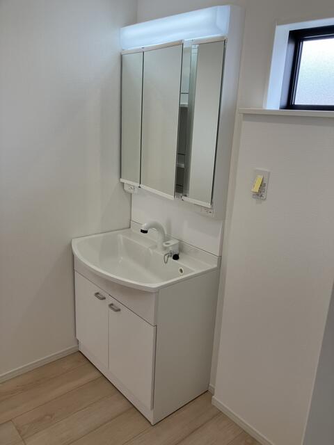 detached 愛知県蒲郡市大塚町岸脇 地図を見る