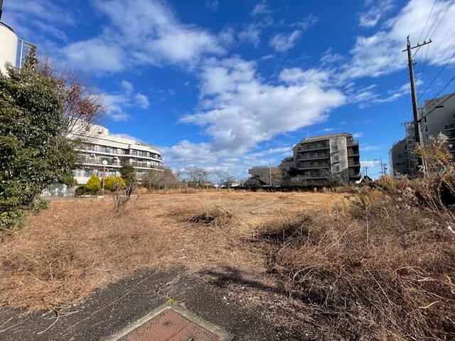 現地（外観）／広いグランドがあります、建替えの際にも利用できそうです。／撮影日2026-01-06