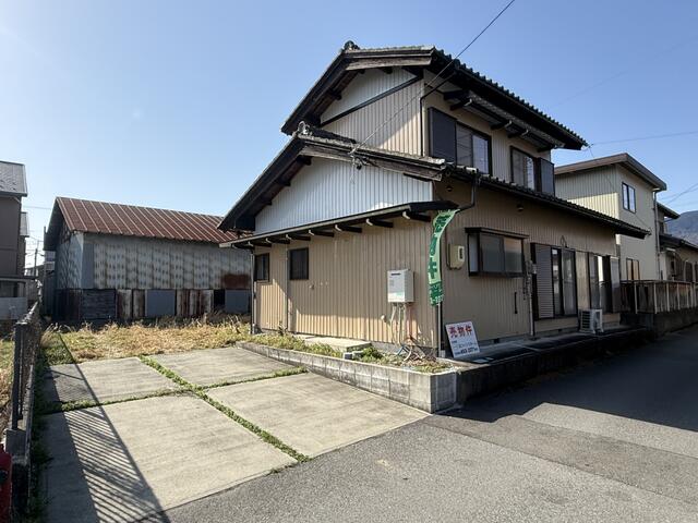 detached 岐阜県揖斐郡揖斐川町和田 地図を見る